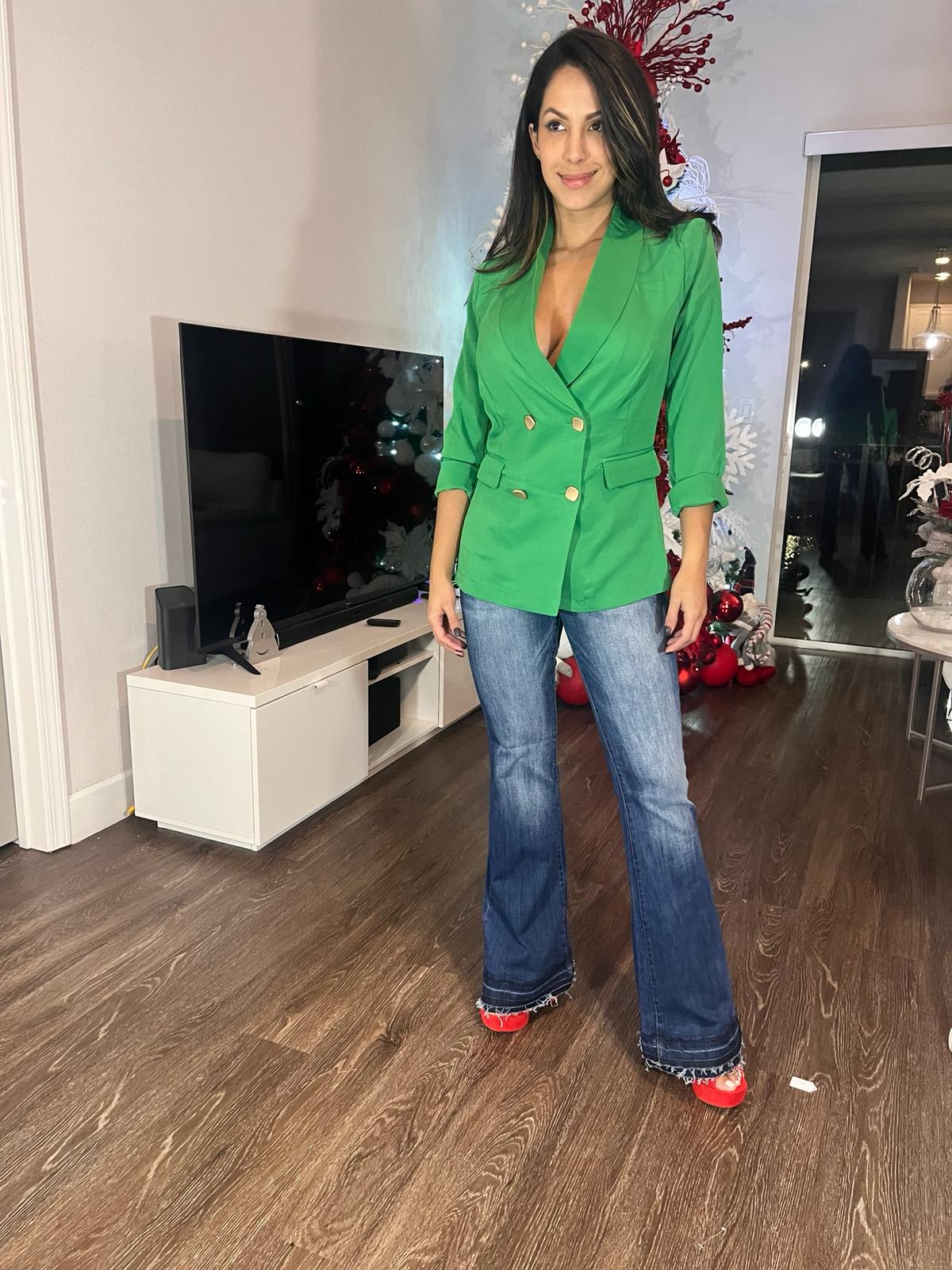 "Blazer elegante, casual y vibrante"