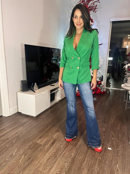 "Blazer elegante, casual y vibrante"